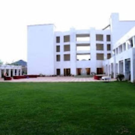 Blue Lily Beach Resort Puri Bagian luar foto